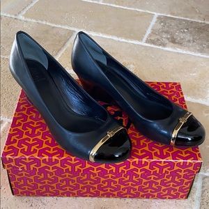 Tory Burch Black Patent Toe Wedge 8M